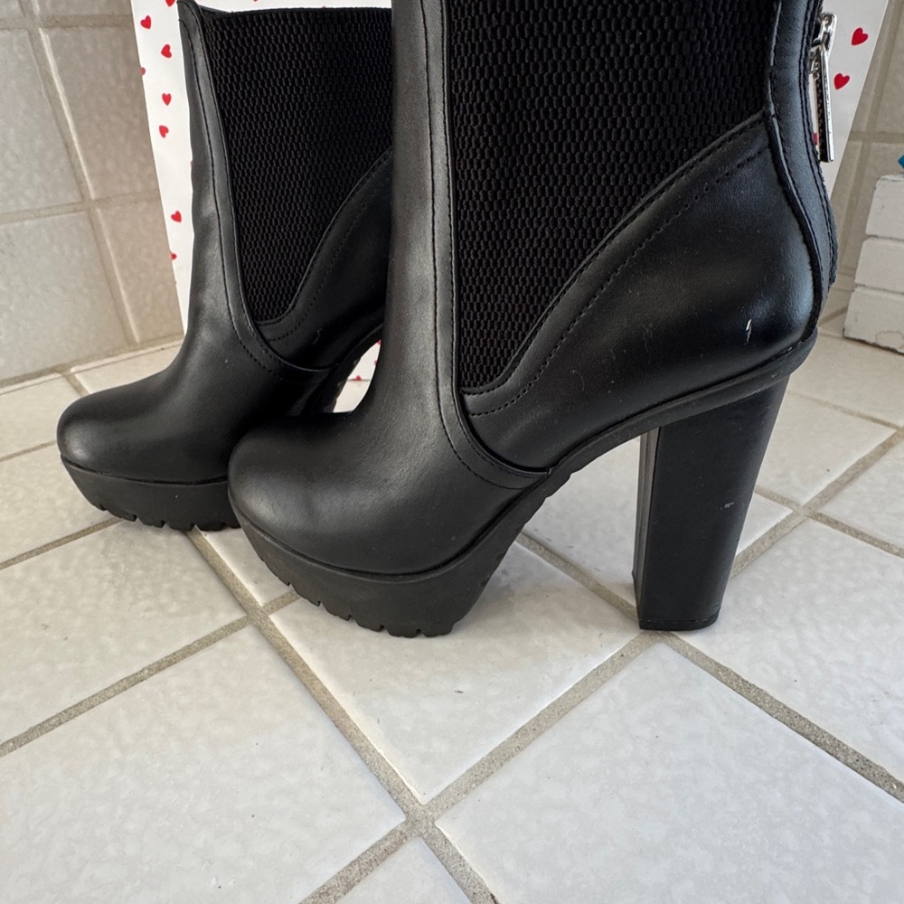 Steve Madden Black Platform Chunky Heel Ankle Boots - Picture 3 of 5